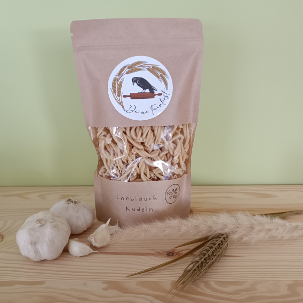 Knoblauch-Dinkel-Nudeln